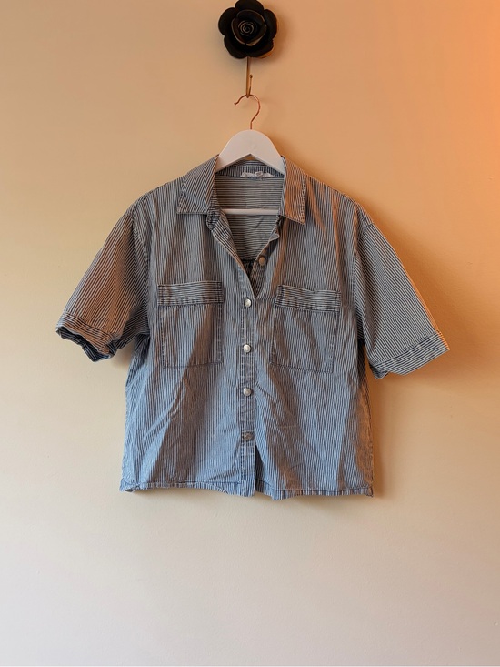 Jane and Delancey Tops - Striped Blue Short-Sleeve 100% Cotton Shirt. Women’s M summer / spring/ fall top